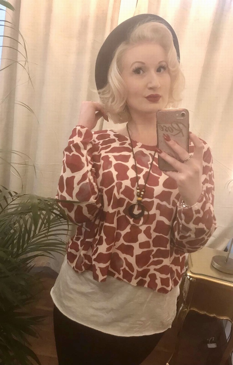 Animal Print Design Necklace Top Red
