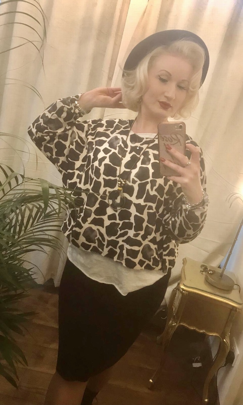 Animal Print Design Necklace Top Green