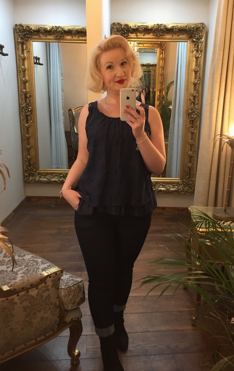 Lace Vest Navy