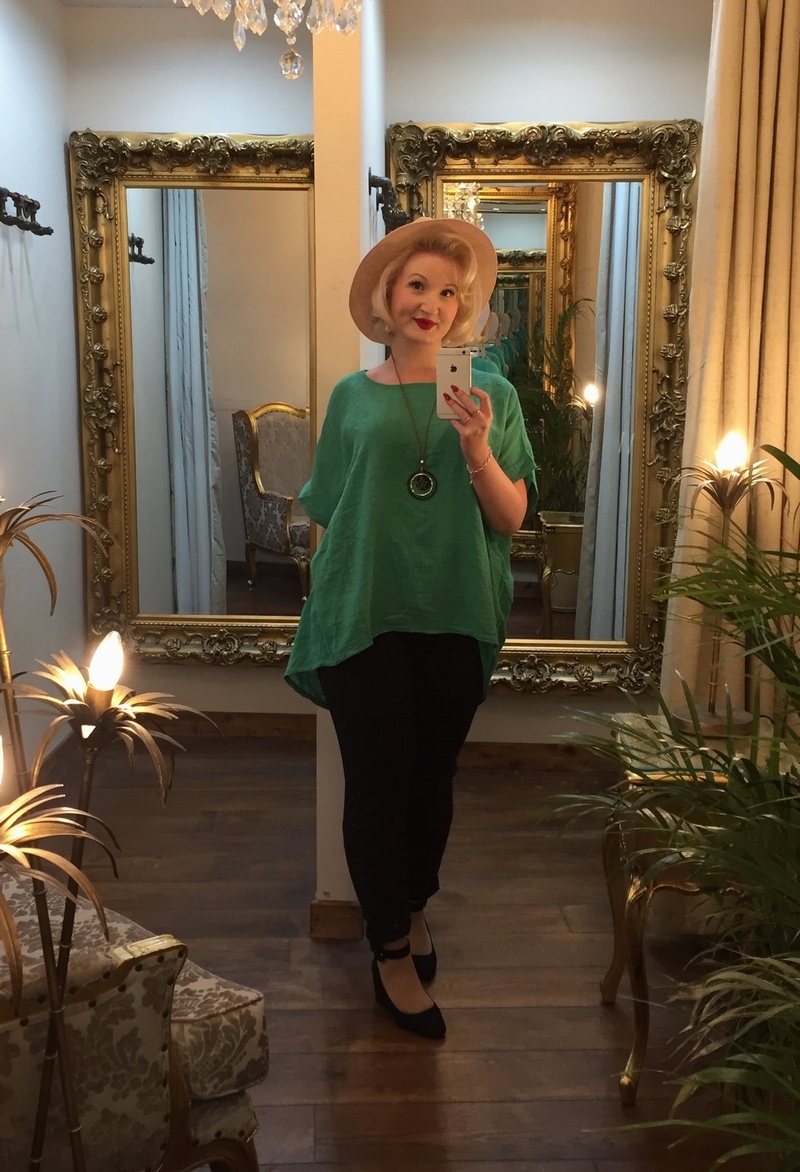 DD Necklace Top Green