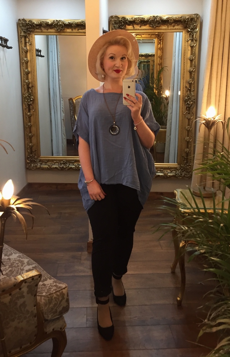 DD Necklace Top Dark Blue