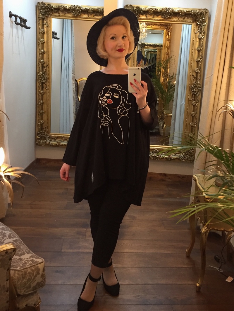 Face Top Black