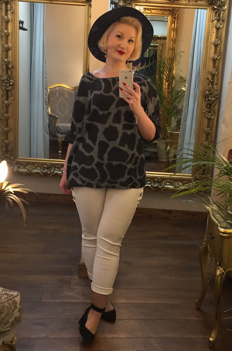 Mary T Top Navy
