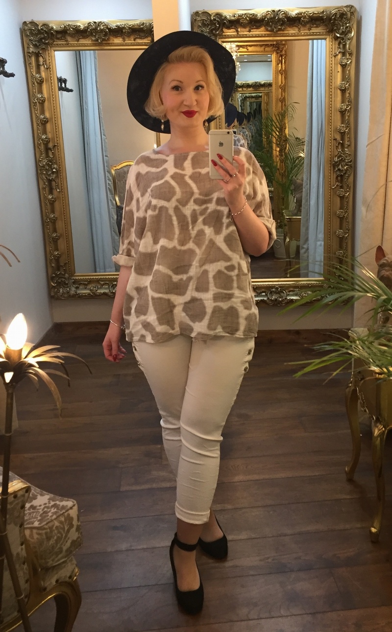 Mary T Top Beige