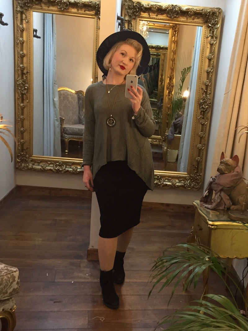 Necklace Top  khaki