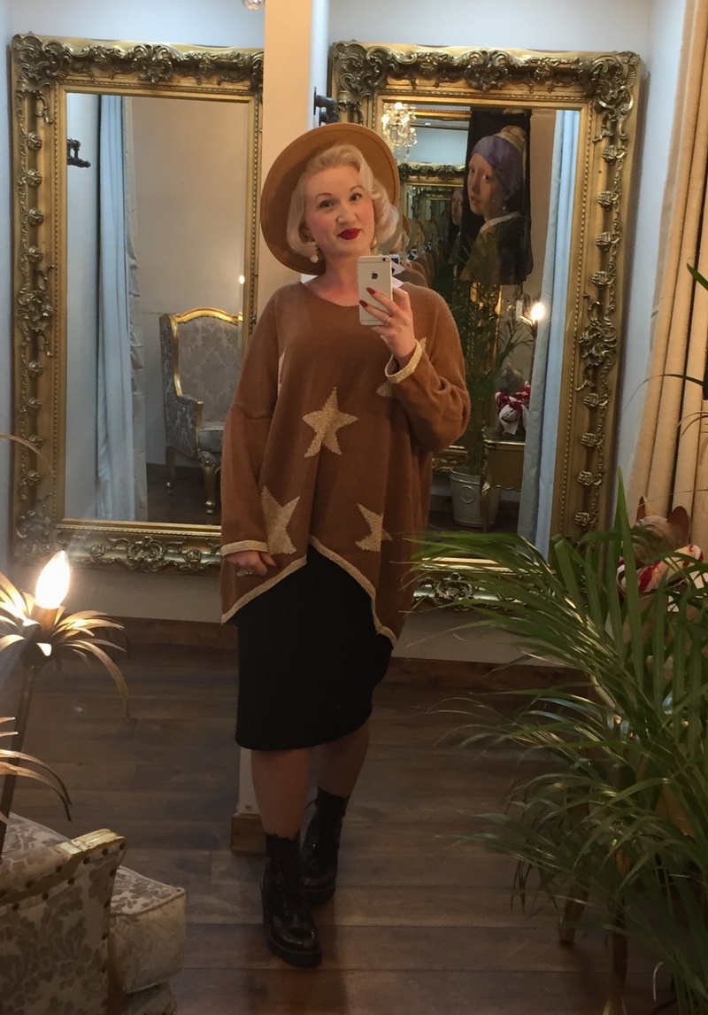 Star Knit Tan