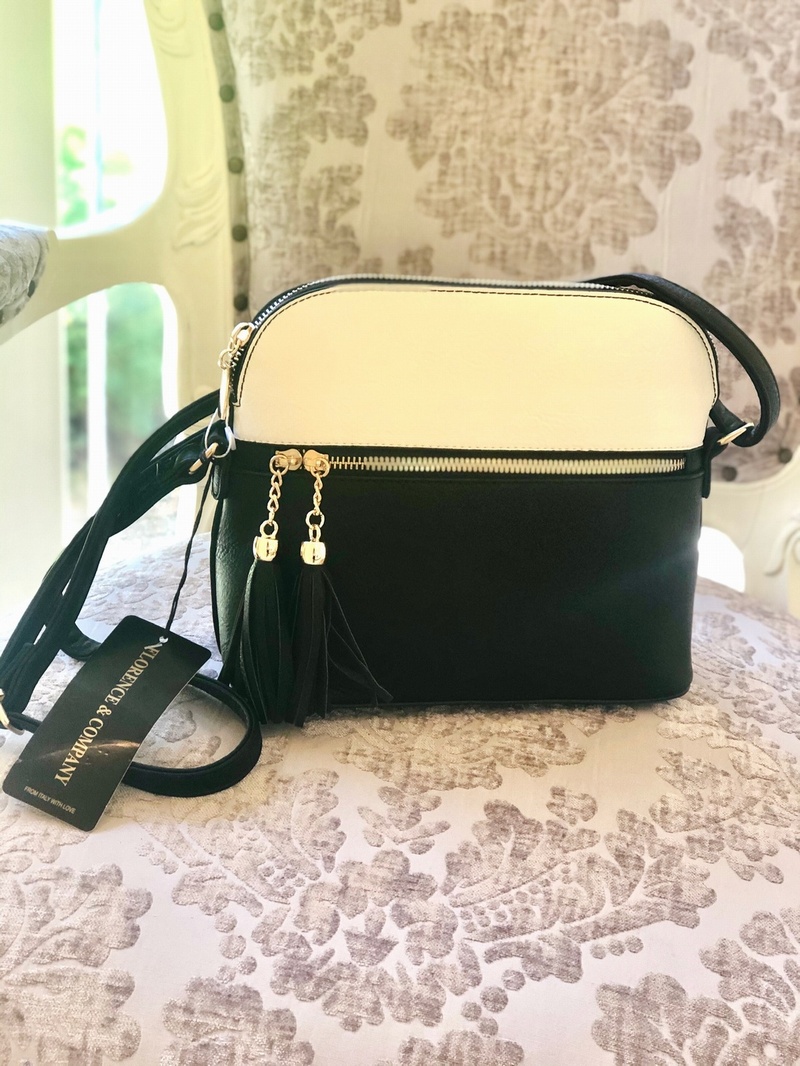 Tassle Crossover Bag off White & Black