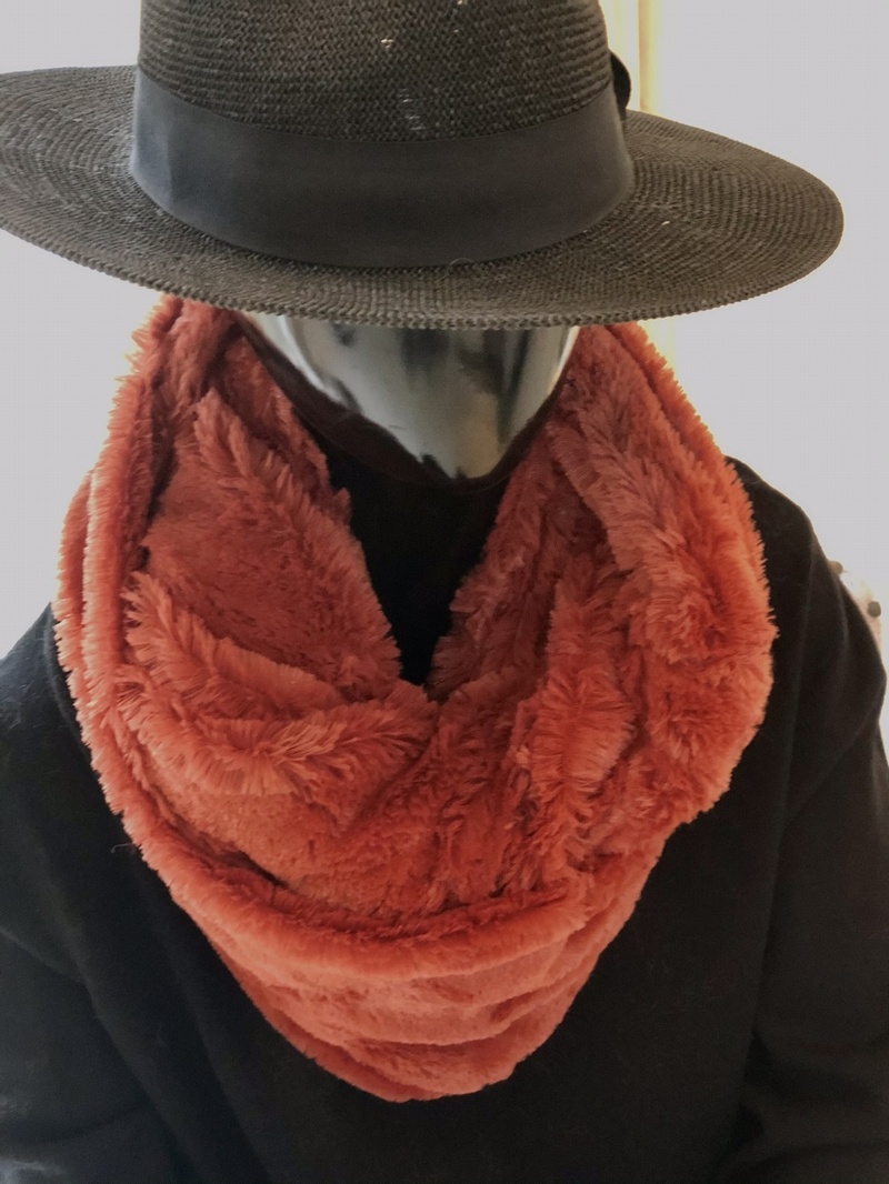 Plush Lush Snood Rust