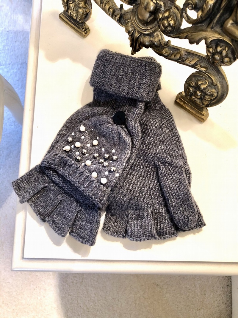 Pearl Design Boutique Fingerless Glove Grey
