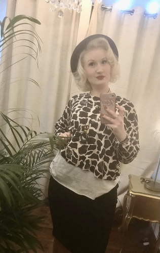 Animal Print Design Necklace Top Black