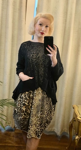 Designer inspired double front pocket knit Black