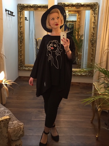 Face Top Black