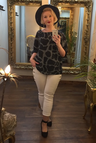 Mary T Top Navy