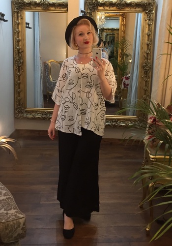 Lesy Face Top White