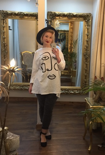 Face Shirt White