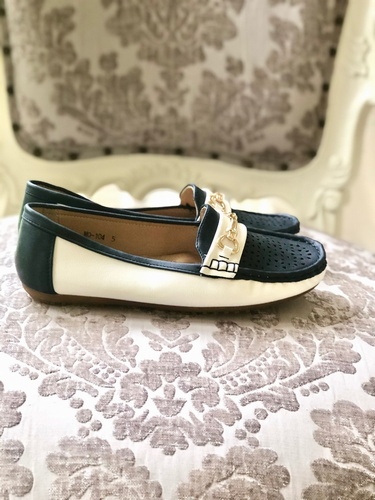 Moccasins White/Navy