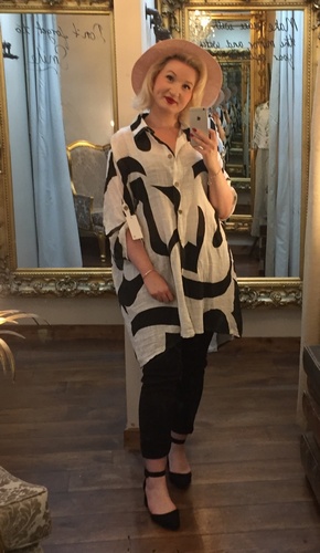 Mara Shirt White/Black