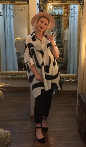 Mara Shirt White/Black