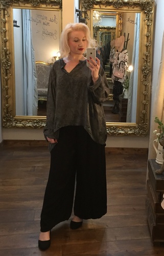 Abstract Top Grey