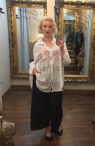 Cut out shirt white