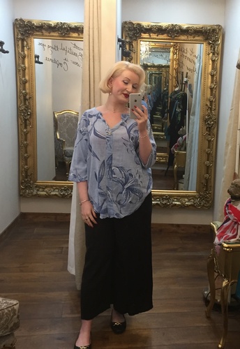Lily Top Light Blue