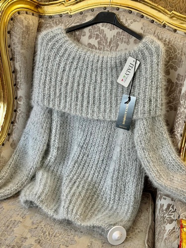 Off Shoulder Knit Grey