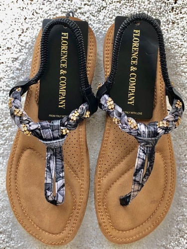 Flori Floral Design Delicate Diamond Sandal Black