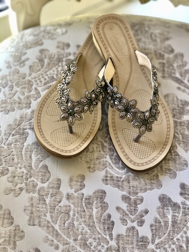 Flower Jewel Sandal pewter