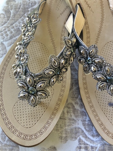 Flower Jewel Sandal pewter