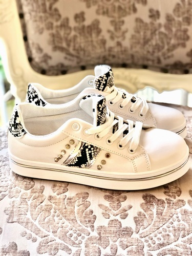 Silvie snake Design Trainer White