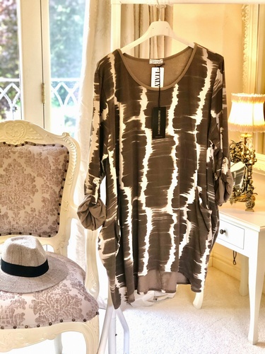 Blurred Lines Tunic Mocha