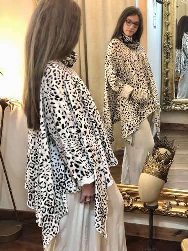 Beautiful Leopard Tunic Black/White