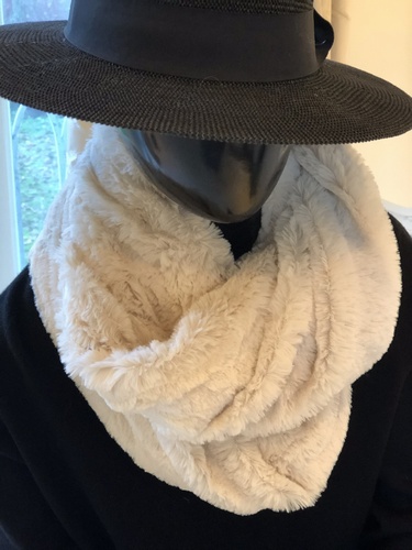 Plush Lush Snood Winter White