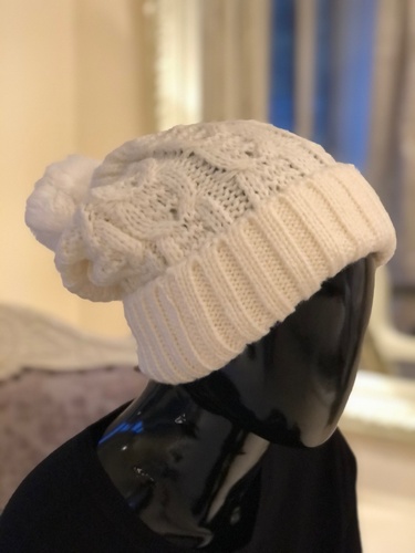 Heavy Knit Soft Pom Hat