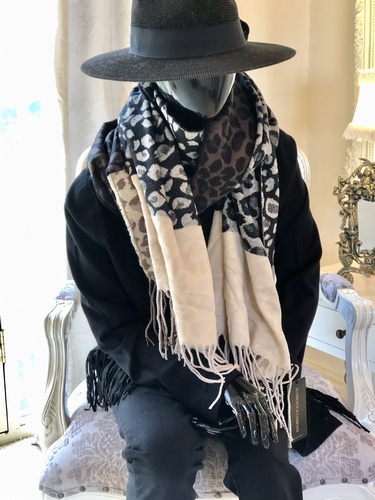 Leopard print Fringe Scarf Black/ Cream