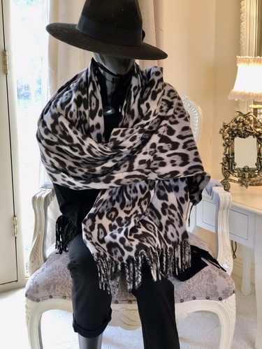 Leopard Tassle Wrap Grey’s