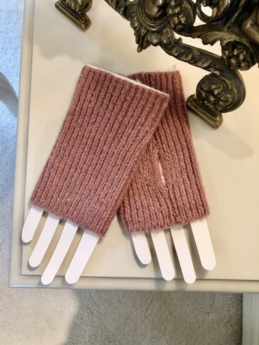 Fingerless Gloves Pink