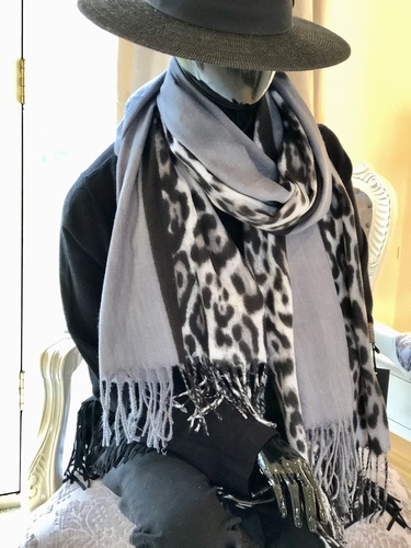 Beautiful Leopard /Plain Wrap Grey
