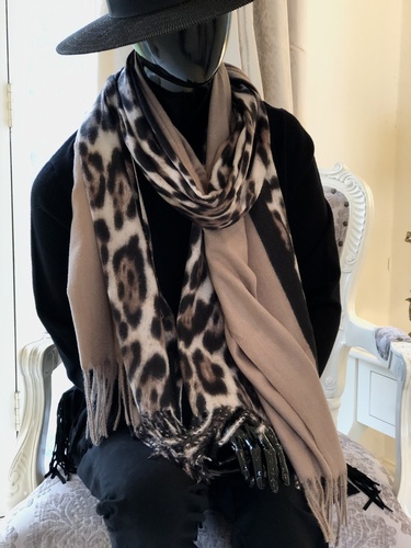 Beautiful Leopard /Plain Wrap Mocha