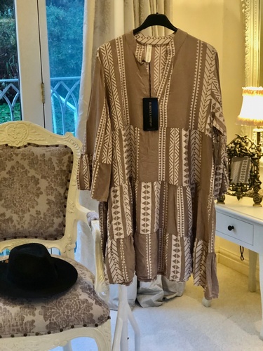 Tiers Tunic Chevron Design Stone