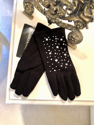Stud Glove Black