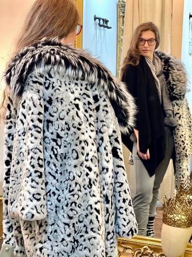 Faux Fur tipped collar Coat Leopard Design